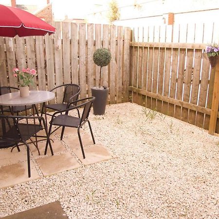 York City Centre, Recently Renovated 2 Bedroom Flat Exteriör bild