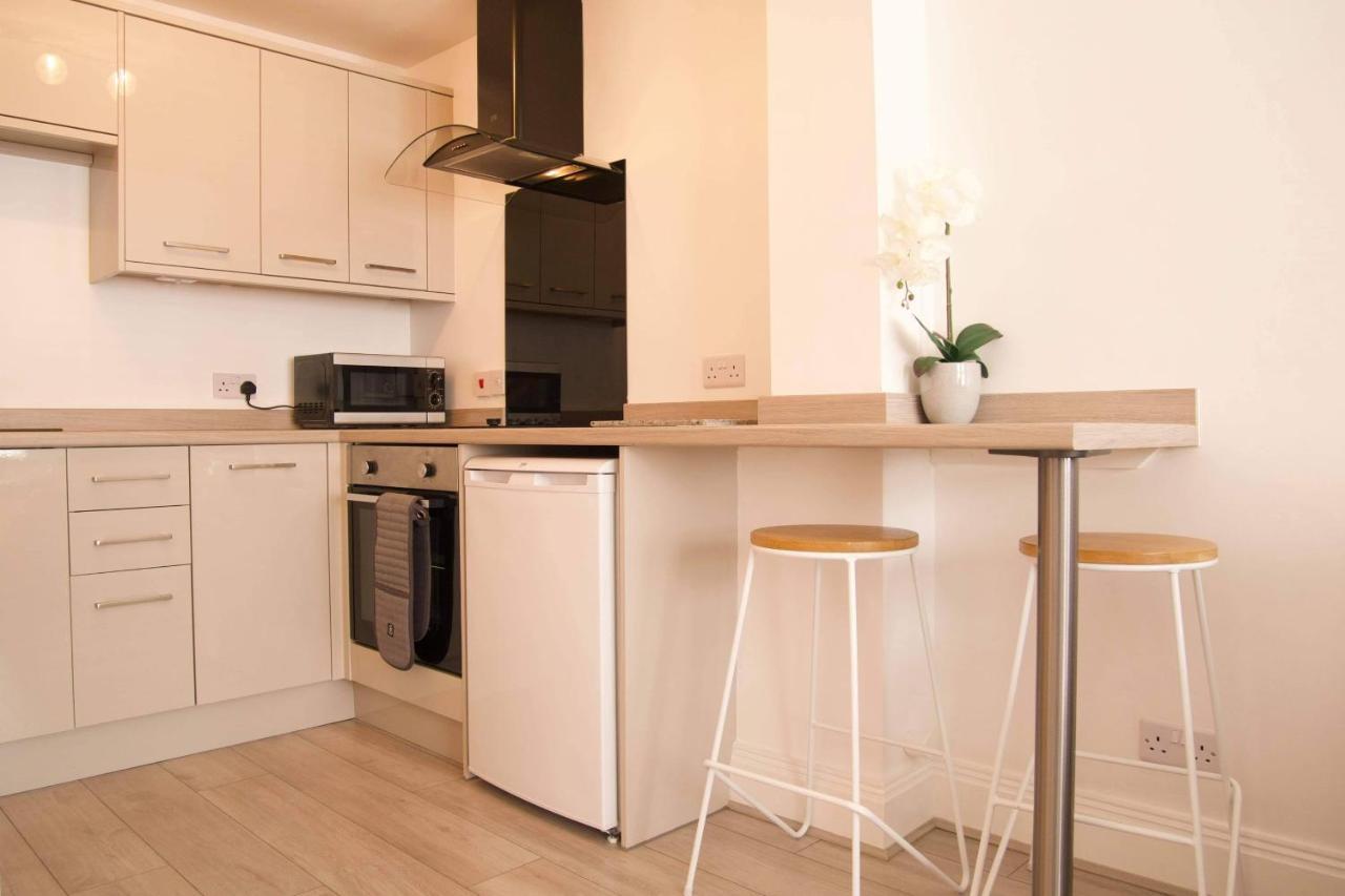 York City Centre, Recently Renovated 2 Bedroom Flat Exteriör bild