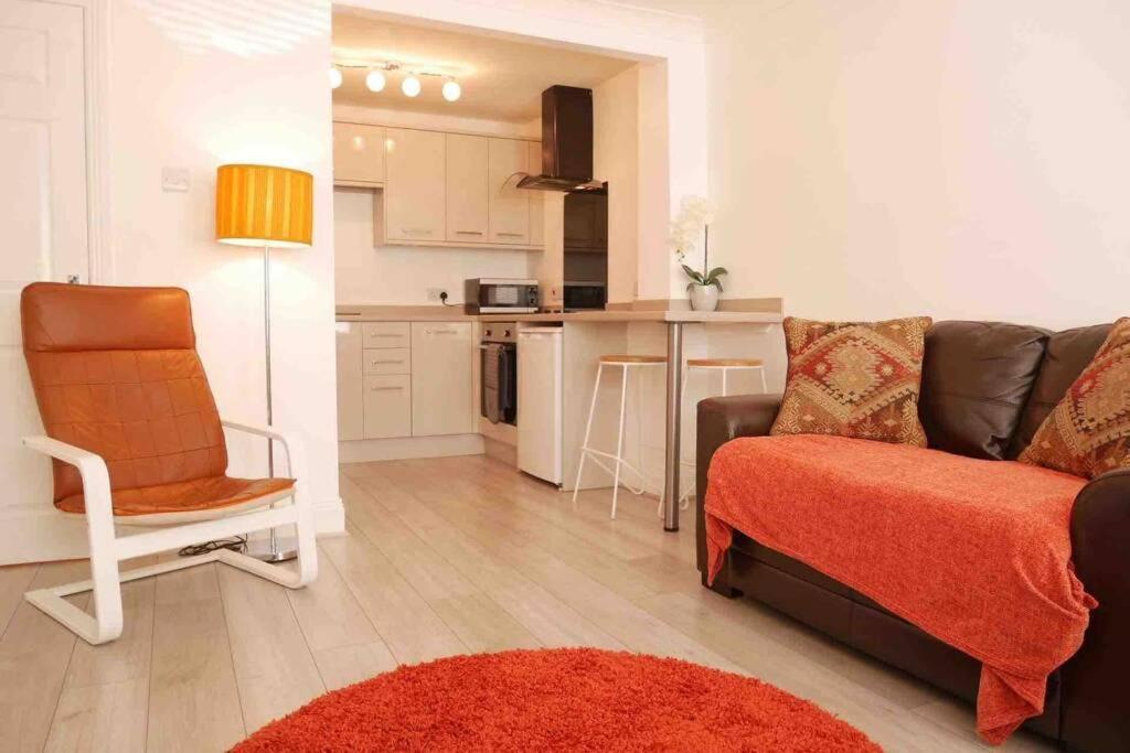 York City Centre, Recently Renovated 2 Bedroom Flat Exteriör bild