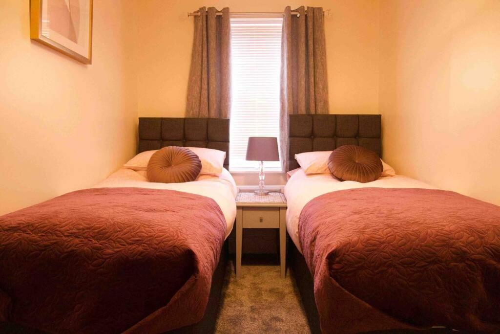 York City Centre, Recently Renovated 2 Bedroom Flat Exteriör bild