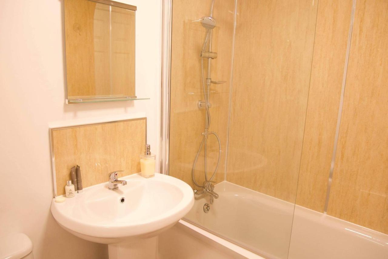 York City Centre, Recently Renovated 2 Bedroom Flat Exteriör bild