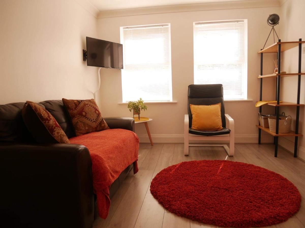 York City Centre, Recently Renovated 2 Bedroom Flat Exteriör bild